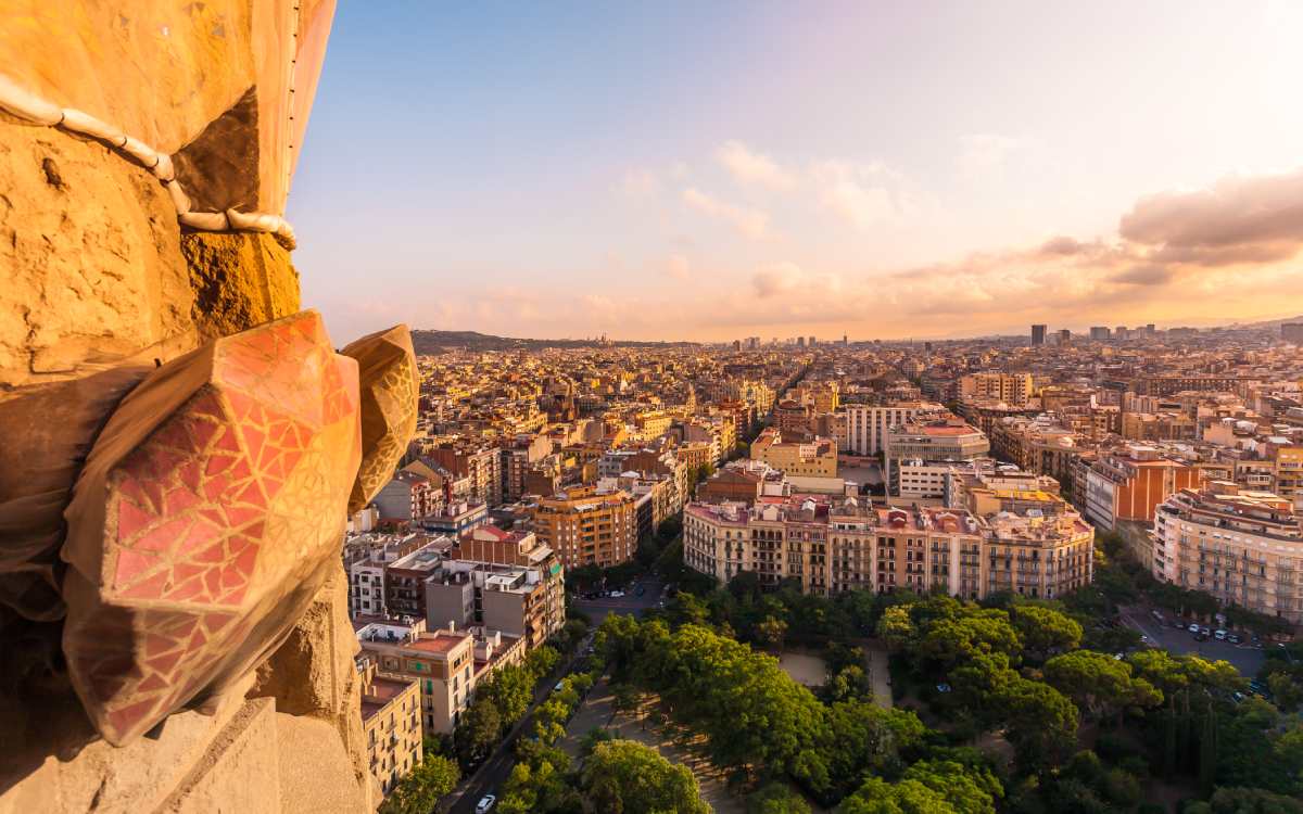 Vista panorámica de Barcelona desde la Sagrada Familia